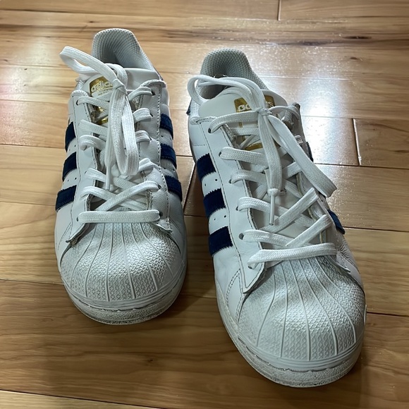 Adidas Superstar - Picture 2 of 5